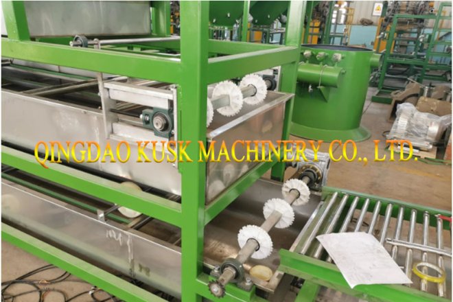 Tire tread cooler line